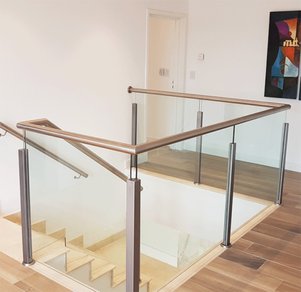 escalera moderna aluminio